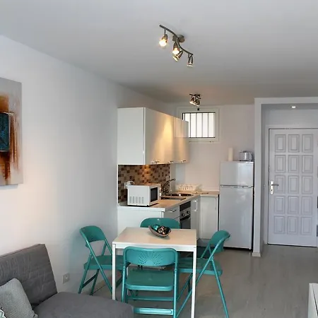 Sunny House By Holiday World Apartman *