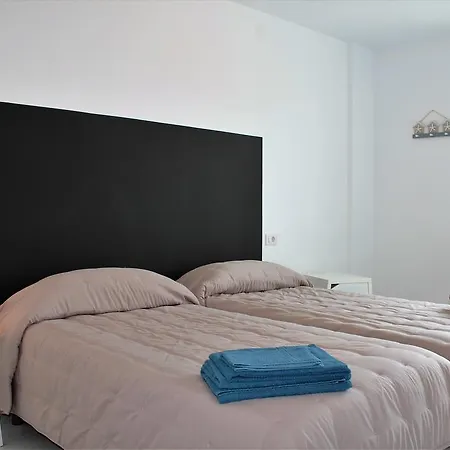 Sunny House By Holiday World Apartman *